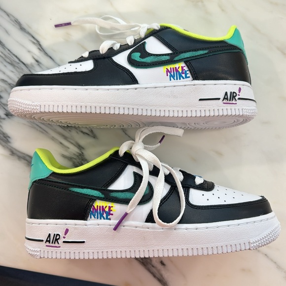 Nike Air Jordan's big kids size 4.5 - Picture 3 of 5